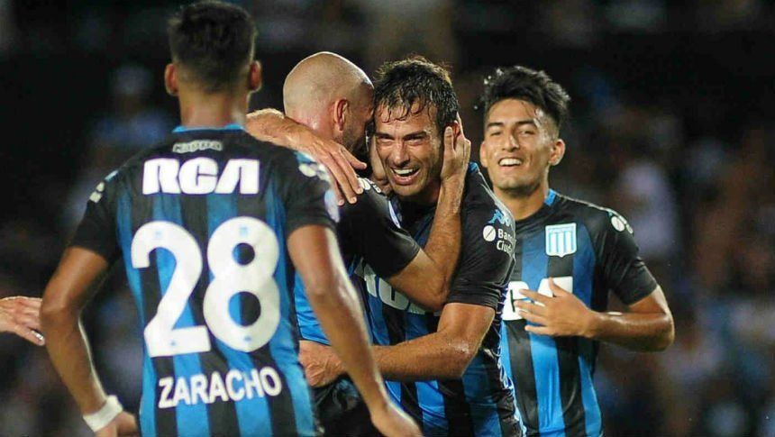 Racing tuvo la noche que necesitaba, pasó por arriba a Godoy Cruz y alcanzó a Defensa en la punta
