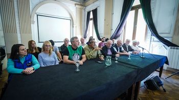 Sindicatos convocan a una jornada de lucha contra el hambre en Plaza de Mayo. Sindicatos convocan a una jornada de lucha contra el hambre en Plaza de Mayo.
