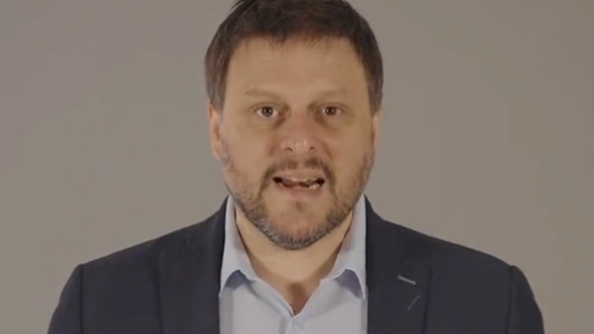 Leandro Santoro lanzó un spot con 10 propuestas de Martín Lousteau para captar el voto radical en la Ciudad. (Captura)