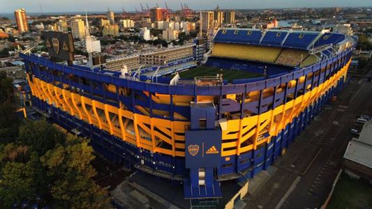 Con un golazo de Luis Vázquez, Boca le ganó a Huracán en La Bombonera
