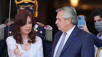 La Justicia se escapa por la ventana: Alberto Fernández respaldó a Cristina Kirchner en la causa Vialidad