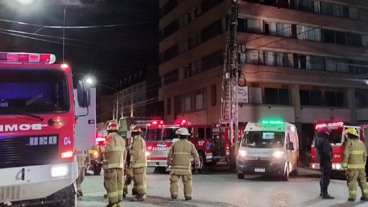 Incendio en el complejo Bariloche Center: 18 personas siguen internadas, 9 en terapia intensiva