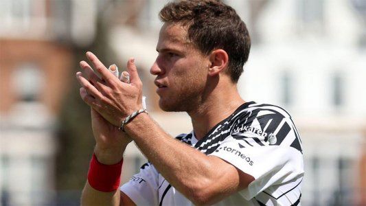 Diego Schwartzman debutó con triunfo en Queens y obtuvo la segunda victoria de su carrera en césped