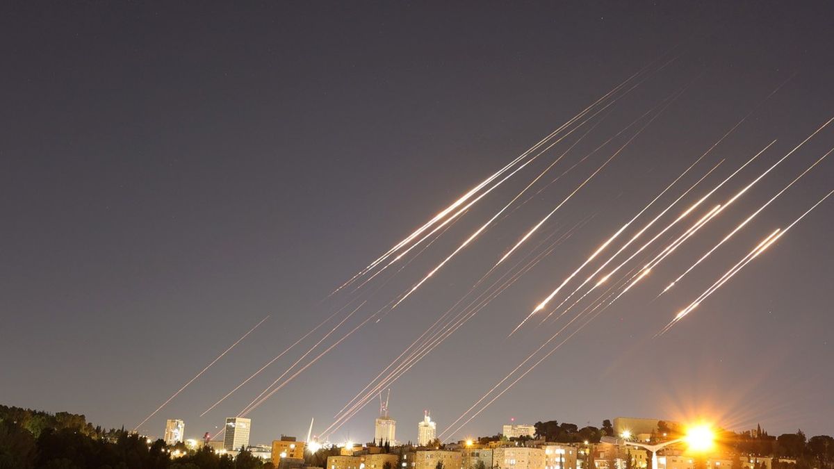 Tensión en Medio Oriente: recrudece el conflicto tras los últimos ataques de Irán a Israel.