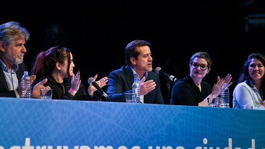 El Frente de Todos porteño se mostró unido en la presentación del libro Una Ciudad para pocos