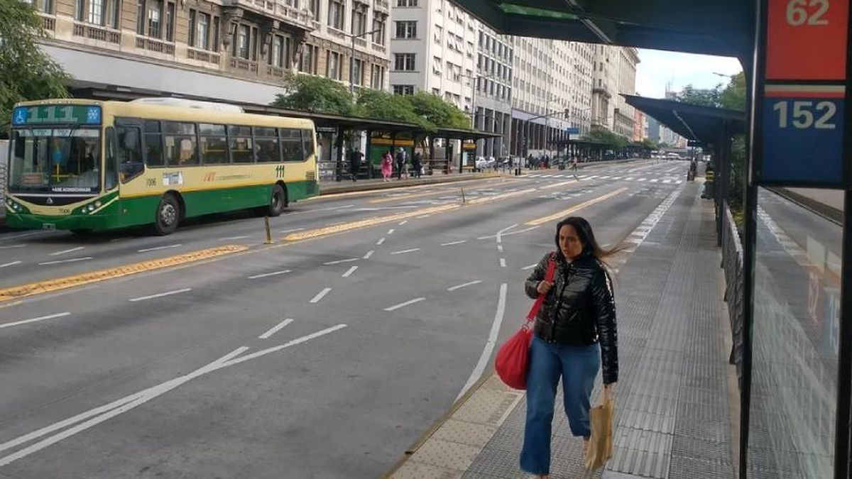 Cómo funciona el transporte el finde largo. (Foto: NA)
