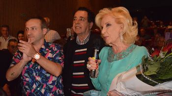 Mirtha Legrand en Mar del Plata: fue ovacionada en su primera salida teatral