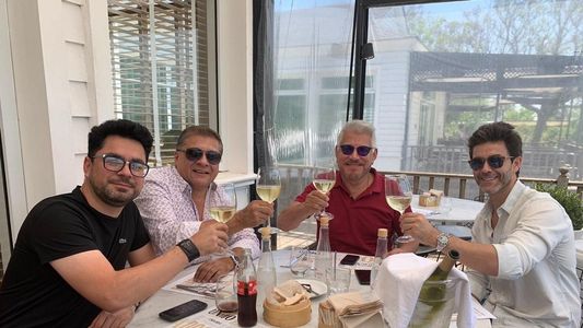 Mariano Martínez con festejo doble: cumpleaños y la vuelta al teatro con Arnaldo André