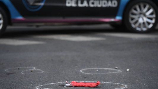 El secretario de Seguridad porteño lamentó el asesinato del policía y reabrió el debate: Seguimos discutiendo si la Taser es una herramienta válida o no