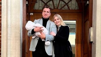 Furor por la foto de Elle, la hija de Daniela Christiansson y Maxi López, y su tremendo parecido con los hijos de Wanda Nara