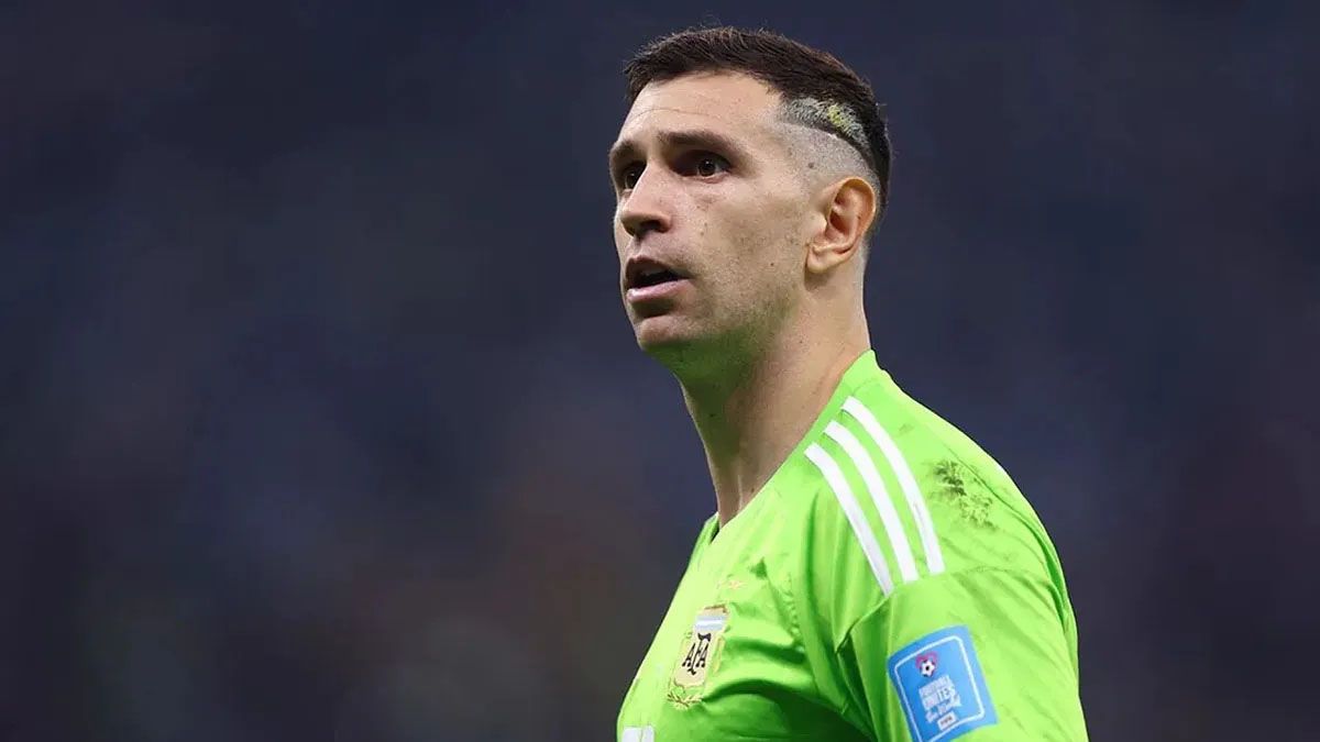 Locura por el Dibu Martínez: pagaron 100 millones de pesos por su camiseta