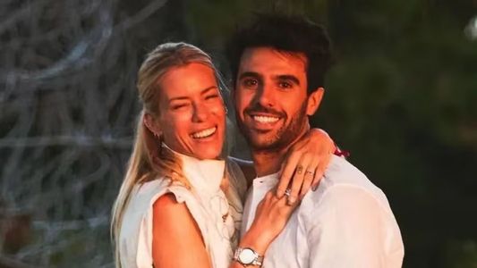 La primera foto íntima de Nicole Neumann y Manu Urcera tras festejar la boda