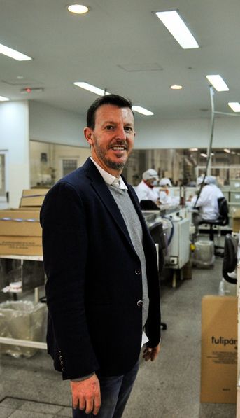 Pandemia, menos trampa y declive de ventas de preservativos: la mirada graciosa pero preocupada del dueño de Tulipán