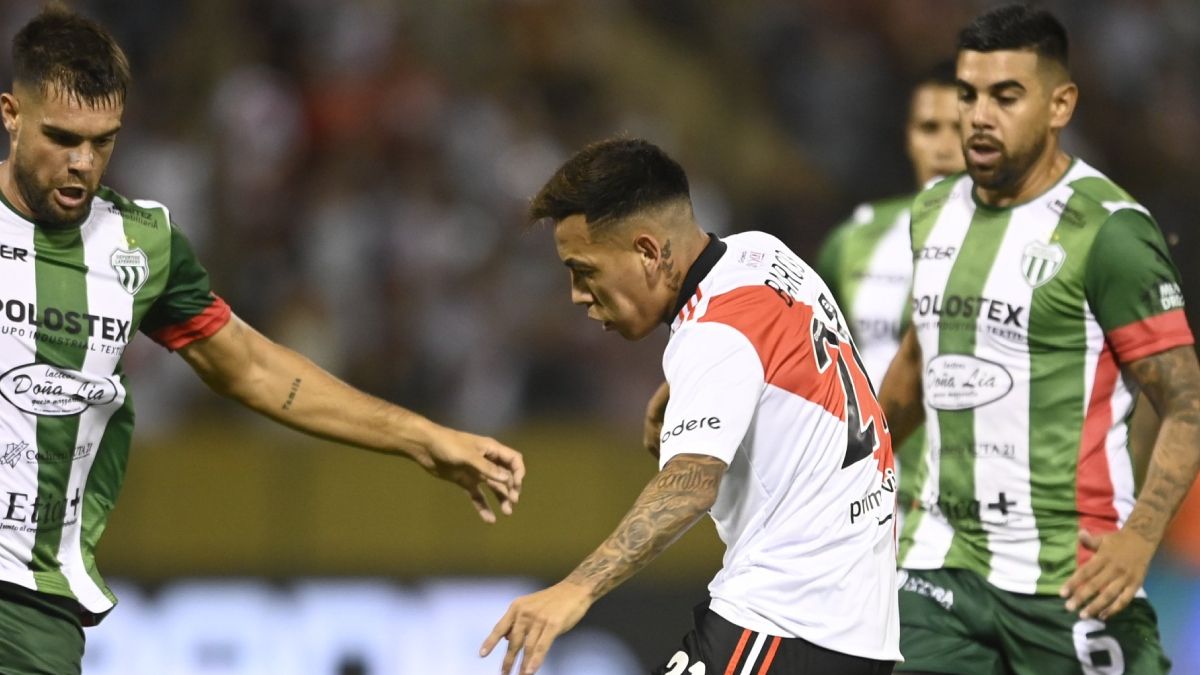 River golea al Villero.