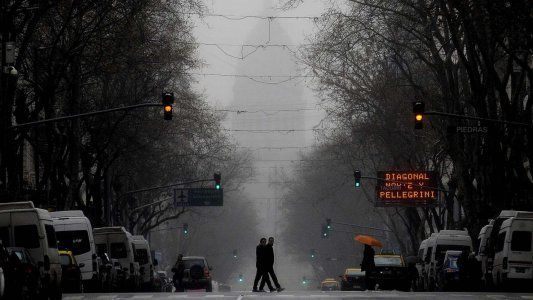 Diluvia en Capital Federal y Provincia de Buenos Aires y hay alerta por tormentas fuertes con caída de granizo