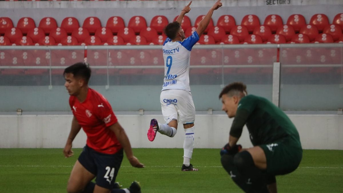 El Tomba goleó a Independiente en Avellaneda.