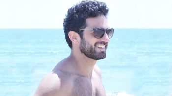 Pablo Heredia, el ex GH 2001, se fotografió con un caballito de mar y le saltaron a la yugular