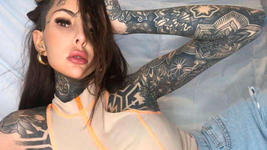 Candelaria Tinelli tras raparse: Bebés, hago lo que quiero con mi cara, mi cuerpo y mi ogt