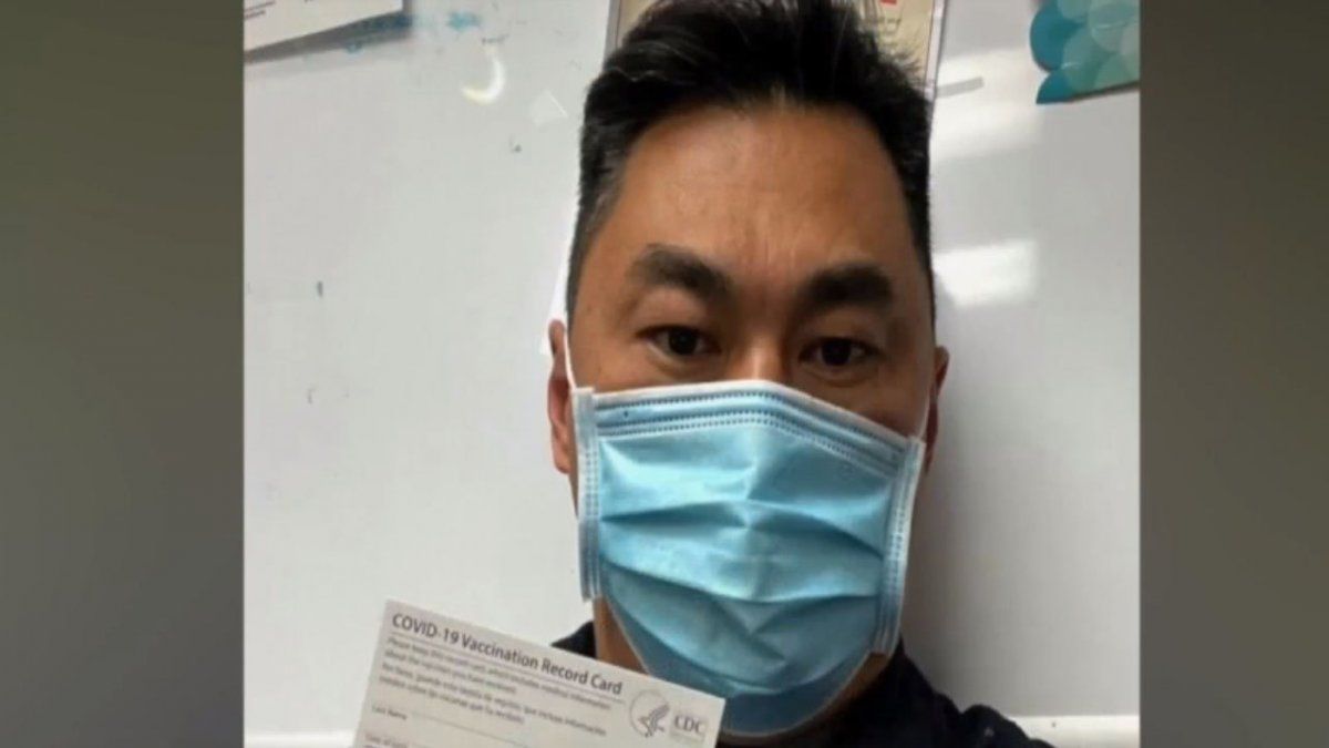 Un enfermero en California se contagió de Covid-19 luego de ser vacunado