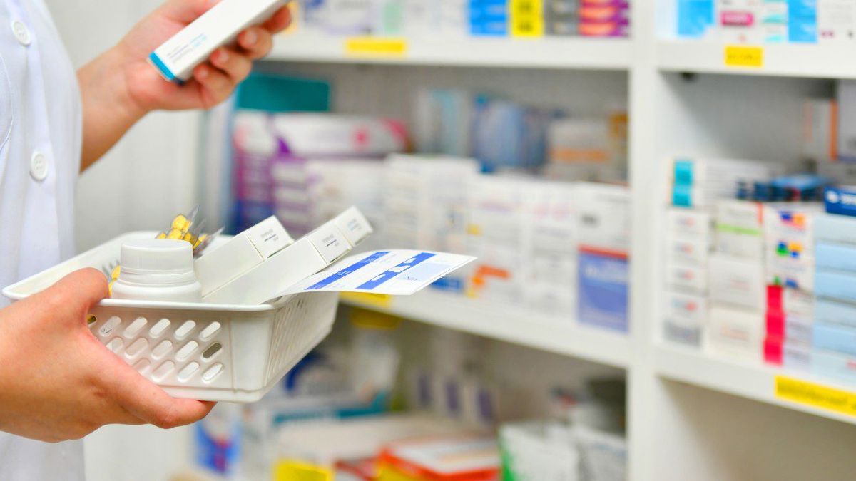 El Gobierno se reúne con laboratorios y negocia renovar el acuerdo de precio de los medicamentos (Foto: Telam).