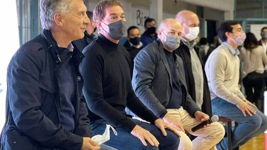 En medio de la tensión interna en Juntos, Santilli pasará a saludar a Manes por pedido de Rodríguez Larreta