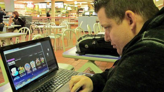 Por la cuarentena, los apostadores de EE.UU. se pasan de los casinos físicos a los virtuales