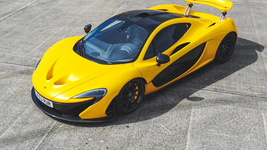 El Huracán Ian destruyó su McLaren de 1 millón de dólares: la dramática imagen del auto bajo el agua