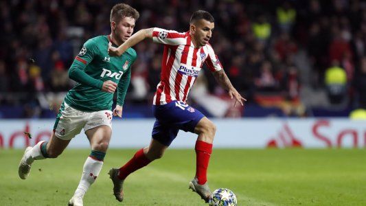 Champions League: el Atlético de Simeone le ganó 2-0 al Lokomotiv y clasificó a octavos