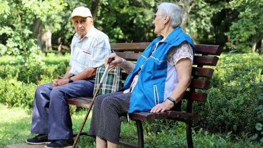 Atención Jubilados y AUH: A qué hora se anuncian las nuevas medidas de Massa