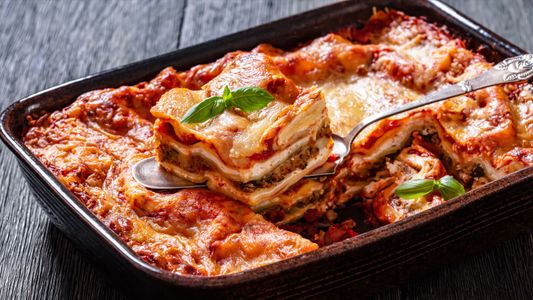 Lasaña casera: la receta de la abuela para un clásico que nunca pasa de moda