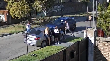 Violento robo en Llavallol: así le sacaron el auto a una pareja que estaba dejando a una amiga