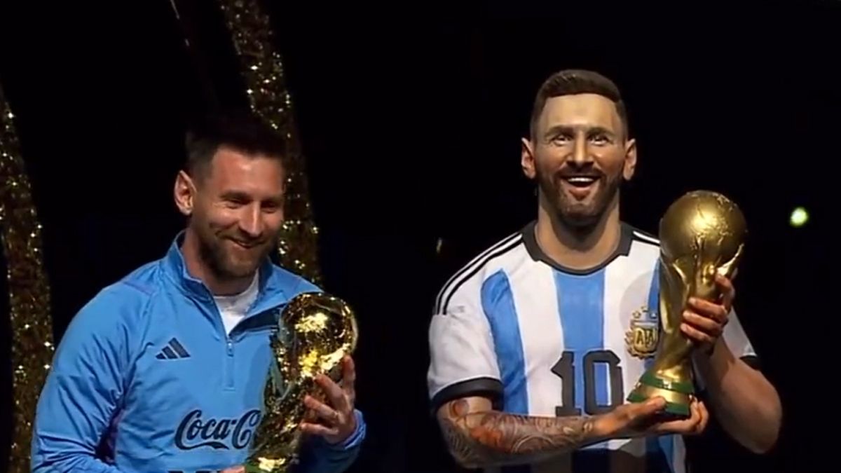 Descubrieron una estatua de Lionel Messi en escala real.