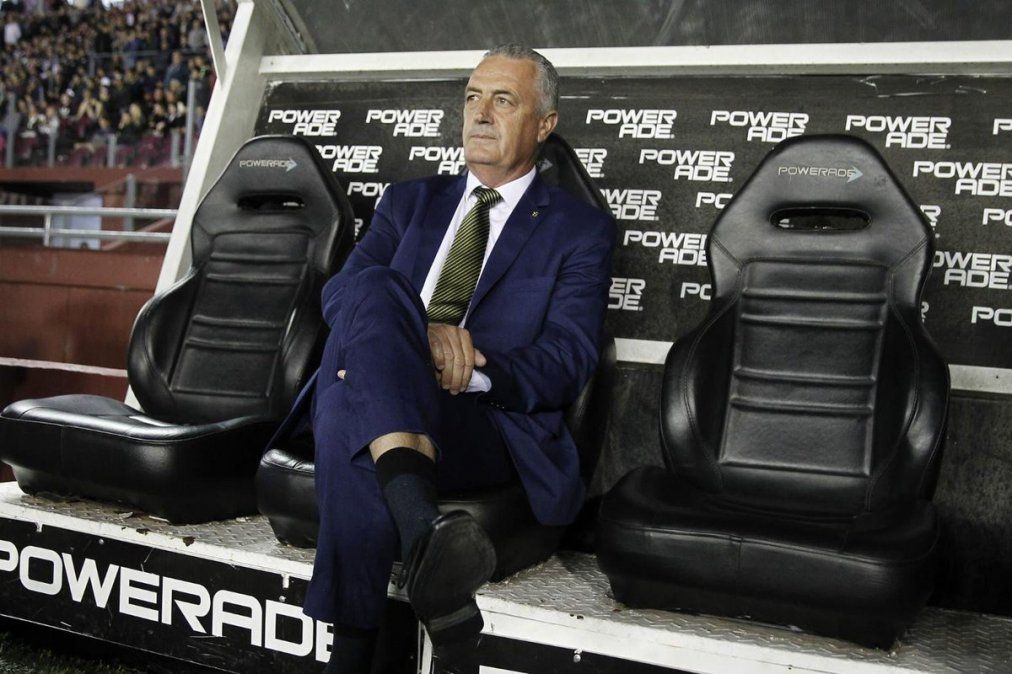 Los dos nuevos entrenadores que empezaron a sonar en Boca para reemplazar a Alfaro