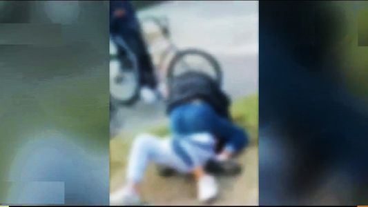 Bullying extremo: la esperaron a la salida de la escuela para pegarle y le quebraron una clavícula