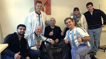 Confirman un muerto y tres casos de coronavirus en la residencia donde está Carlos Bilardo