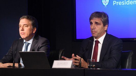 Mensaje a los mercados: Dujovne anunció que baja la meta de déficit fiscal de 3,2% a 2,7%