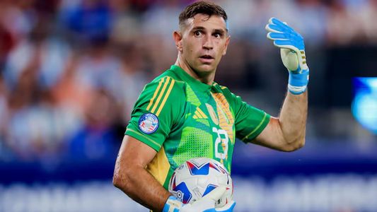 La DURÍSIMA sanción que podría recibir el Dibu Martínez por pegarle a una cámara