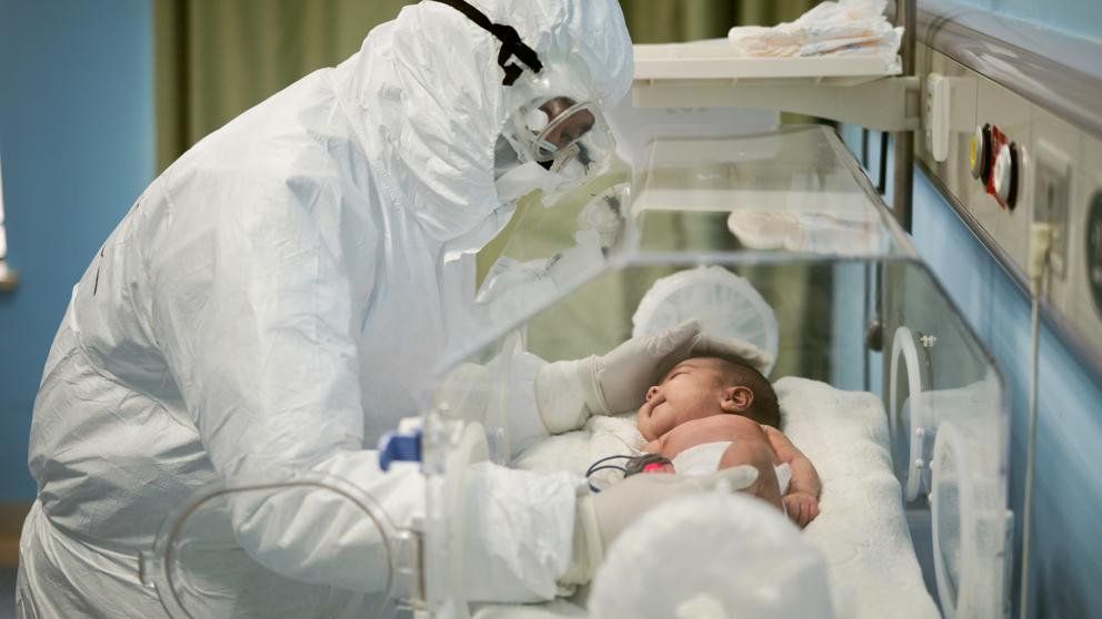 Muere con coronavirus un bebé de solo seis semanas en EE.UU.