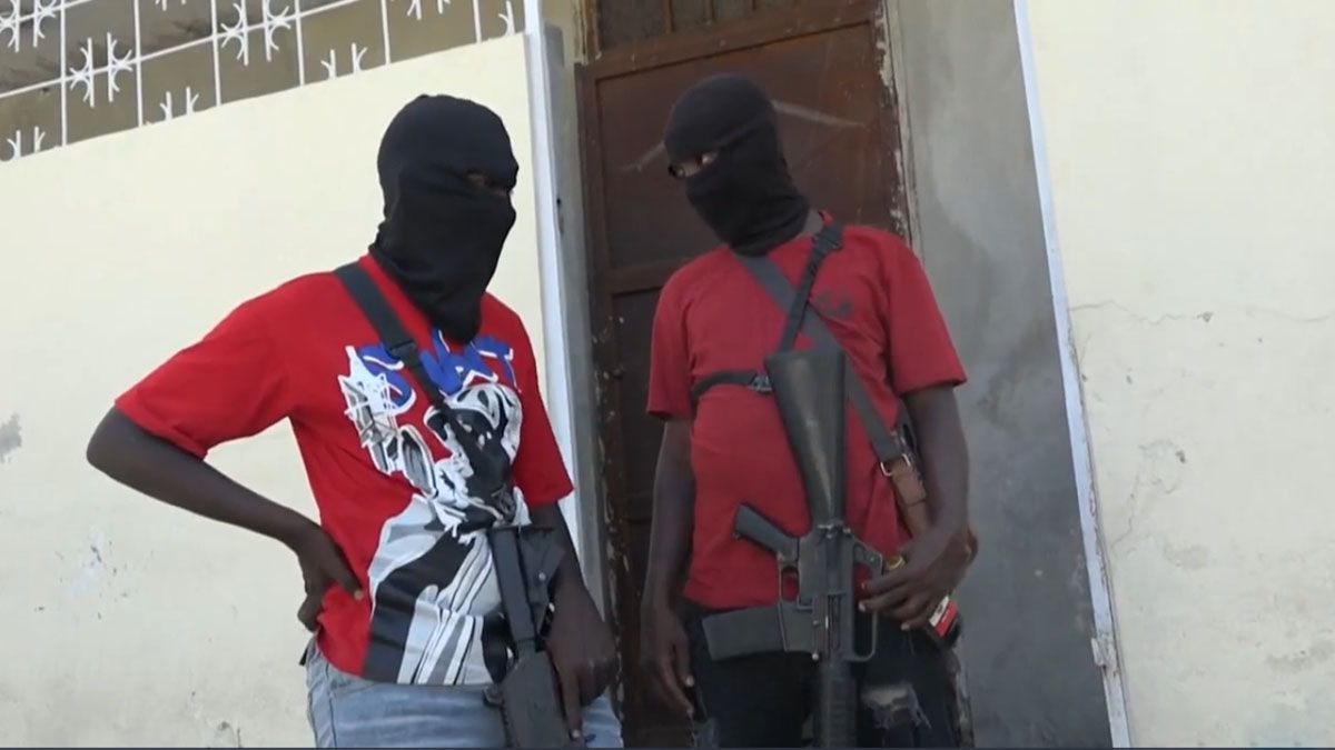 Las bandas armadas en Hait&iacute; dominan un pa&iacute;s en medio de una grave crisis institucional (Foto: captura de TV).