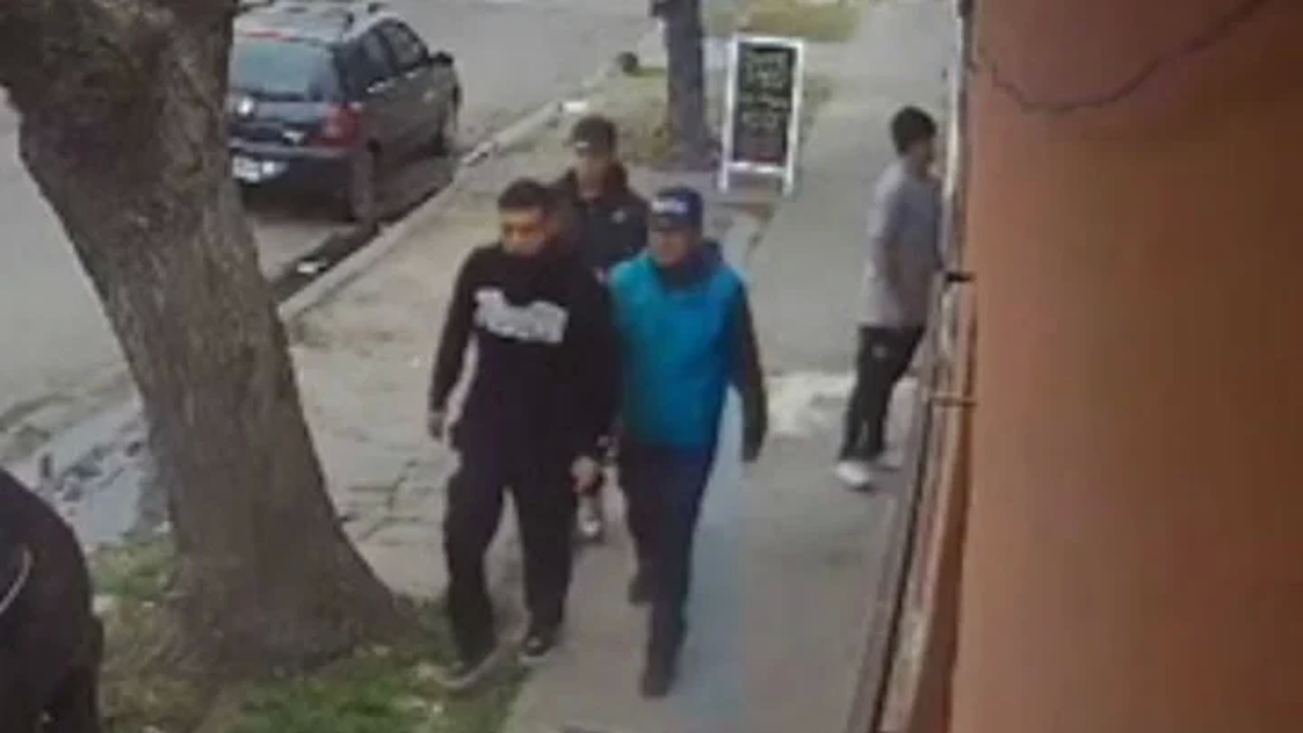 Dictan prisión preventiva para los tres adolescentes acusados por el asesinato del cirujano en Morón. (Captura)