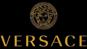 Polémica: Versace vende por cientos de dólares una cartera para bolsas de basura para recolectar excremento de mascotas