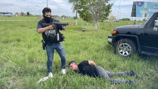 Máxima tensión en Bolivia: el Gobierno arrestó al gobernador opositor Luis Camacho