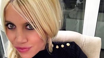 Wanda Nara llevó a la cancha a Isabella con sólo diez días de nacida