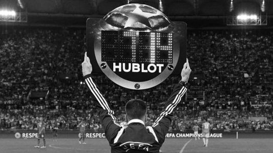 La opción de hacer cinco cambios por partido seguirá vigente hasta mediados de 2021, a causa del coronavirus