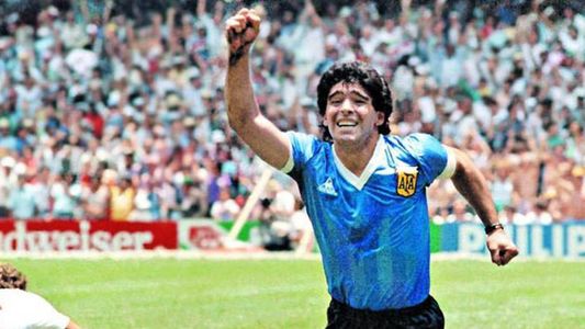 Maradona será barrilete cósmico: lanzan un satélite al espacio con sus botines