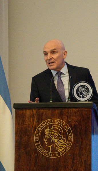 Denuncian que el Banco Central alteró las bases de un concurso para que gane el diputado Espert