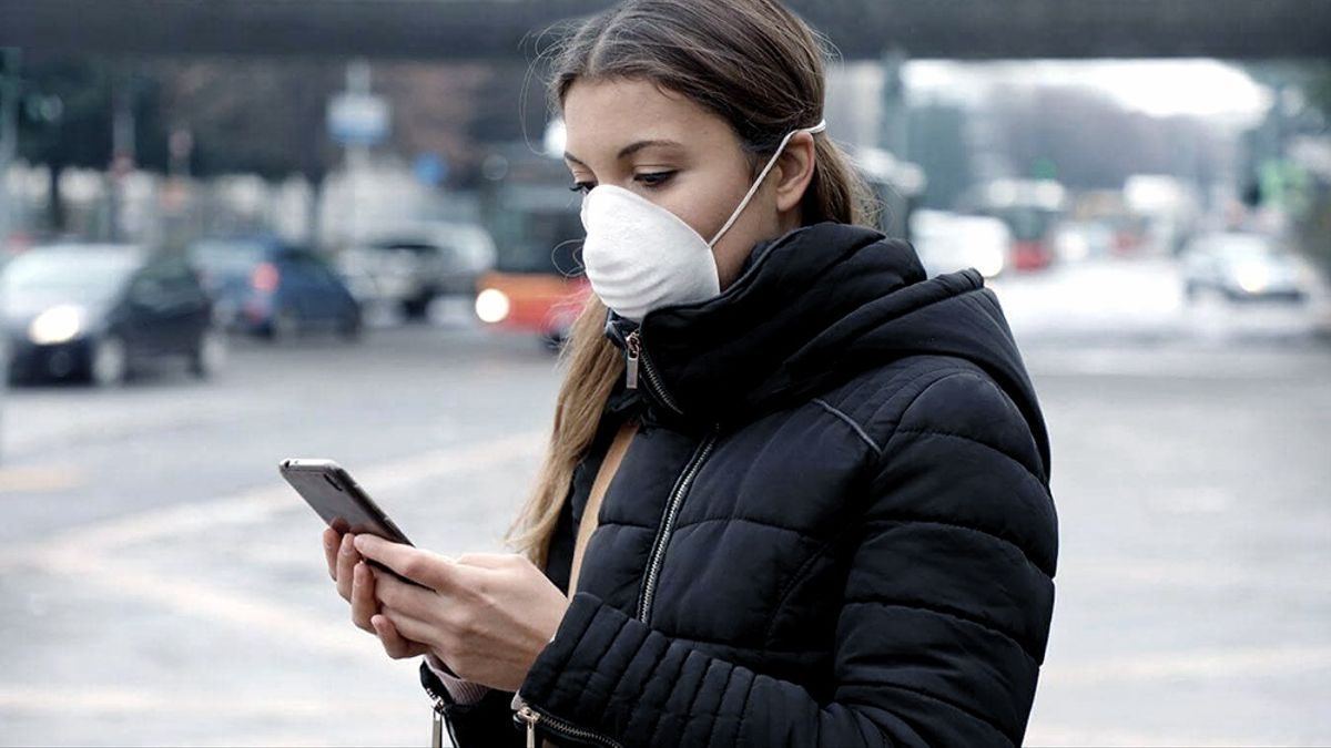 El Gobierno de la Ciudad de Buenos Aires comunicó hoy que a partir de este miércoles dejará de ser obligatorio el uso del barbijo al aire libre (Foto: telam).