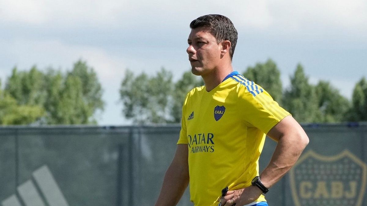 Battaglia y un duro momento como DT en Boca.