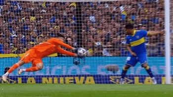 Video | La espectacular atajada de Agustín Rossi en el Superclásico