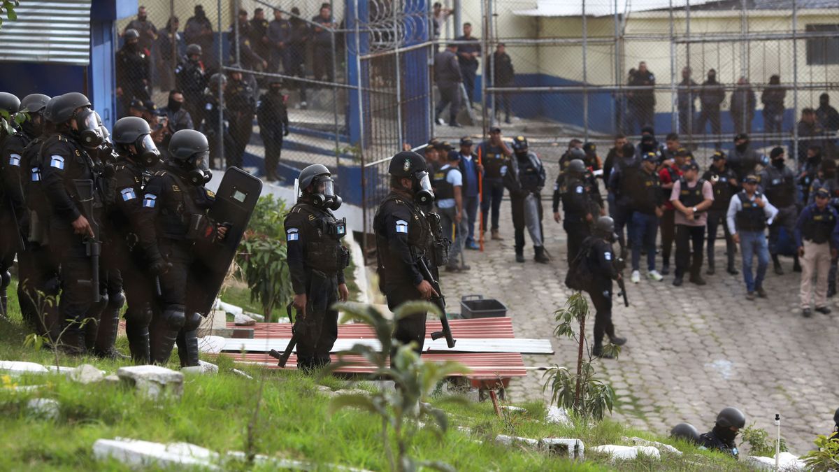El presidente de Guatemala decretó 30 días de estado de sitio por la violencia en ese país. (Foto: Reuters)&nbsp;